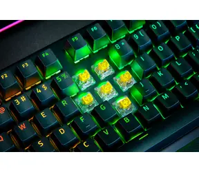 Razer BlackWidow V4 Pro Yellow Switch US čierna