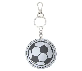 BAAGL Prívesok reflexná futbalová lopta / Prívesok / reflexná / na aktovky a batohy