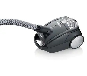 Severin BC 7030 čierna / Vreckový vysávač / 750W / 2 l