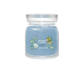 Yankee Candle Signature Azure Sky (Salted Coconut) stredná / Vonná sviečka / 2 knôty / 35-50 hod.