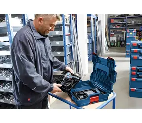 BOSCH XL-BOXX / Box na náradie / stohovateľný / nosnosť 25 kg / 607 x 179 x 395 mm / 3,2 kg