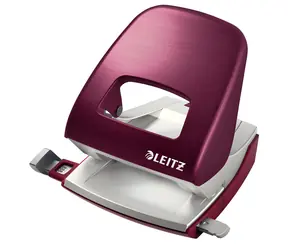 Leitz NeXXt STYLE 5006 granátovo červená / Stolný dierovač / kov / až 30 listov / A5 / 10 rokov záruka