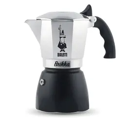 Bialetti New Brikka 2023 čierna / Moka kanvička / 2 šálky / 0,1 l / hliník