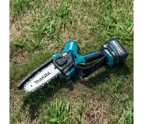 Makita Aku prerezávacia píla 150 mm XGT 40V bez aku / Aku prerezávacia píla / 590 W / bez aku a nabíjačky