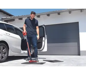 Einhell TE-SV 18 červená/čierna / Aku tyčový vysávač / 18V / Cyklónový / bez aku