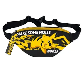 CYP BRAND Cross body taška Pokémon Pikachu / Nastaviteľný popruh / Zip