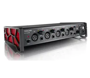 Tascam US-4X4HR čierna / Externá zvuková karta / USB 2.0 / MIDI / 4X XLR / 192 kHz