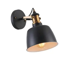 Prezent FAMOSA I čierna / Nástenné svietidlo / E27 / 1x40W / IP20 / bez zdroja