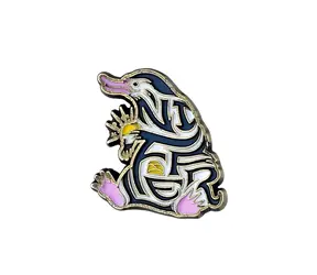 PYRAMÍD Odznak Pin Hrabák / Licenčný design