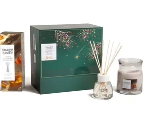 Yankee Candle Amber & Sandalwood / Darčeková sada / Sviečka + difuzér 100 ml / Vianočné 2026