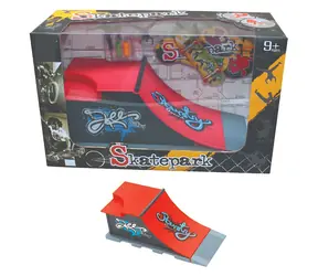 SPARKYS Skatepark Set s rampou, railom a fingerboardom / Fingerboard / od 9 rokov