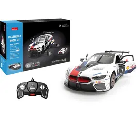 BMW M8 GTE stavebnice / Model auta / Mierka 1:18 / 5x AA batérie / Od 8 rokov