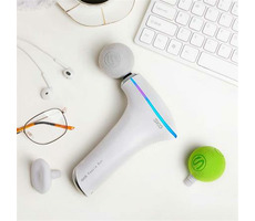 SKG F5-EN biela / masážna pištoľ / 3 úrovne intenzity / vymeniteľné hlavy / 1800mAh