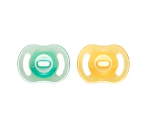 Tommee Tippee Ultra-light Night silikónový cumlík 0-6m 2ks žltá a zelená