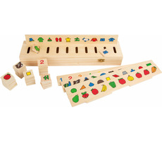 Small Foot Drevená motorická vkladačka triedenia / od 3 rokov