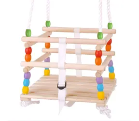 Bigjigs Toys Drevená korálková hojdačka / od 12 mesiacov