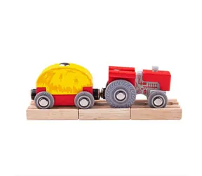 Bigjigs Rail Červený traktor s valníkom / od 3 rokov