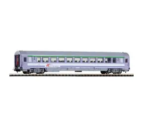 Piko 58662 Osobný vagón Bmnopuvz IC 2. tr. PKP VI / Mierka: H0 (1:87) / Dĺžka: 268 mm / Rádius: 358 mm / od 14 rokov