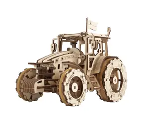Ugears 3D drevené mechanické puzzle Traktor víťazí / od 14 rokov / 272 dielikov / Obtiažnosť: stredná