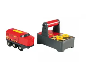 BRIO Lokomotíva na diaľkové ovládanie / od 3 rokov