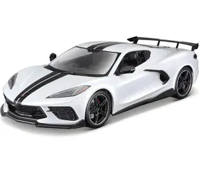 Maisto Chevrolet Corvette Stingray Coupe (High Wing) 2020 biela / mierka 1:18 / od 3 rokov