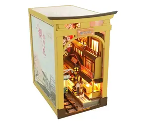 2Kids Toys Zarážka na knihy Sakurové prázdniny / od 14 rokov