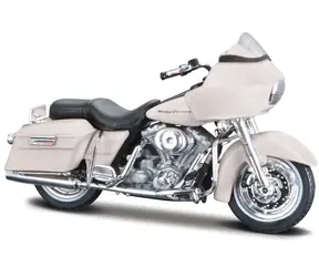 Maisto HD 2002 FLTR Road Glide® biela / mierka 1:18 / od 3 rokov