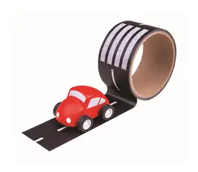 Bigjigs Toys lepiaca páska cesta s autíčkom / od 3 rokov