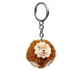 2Kids Toys Drevená kľúčenka pompon Lev / od 3 rokov