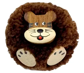 2Kids Toys Drevená magnetka veľká pompon Tiger
