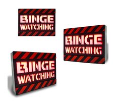 Mad Monkey Lampička "Binge Watching"