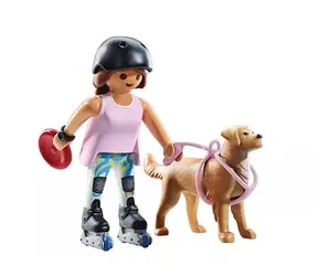 Playmobil® My Life 71739 Inlinerka s retrieverom / Počet dielikov: 12 / od 4 rokov