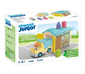 Playmobil® Junior 71686 Vyklápacie auto s garážou / Počet dielikov: 9 / od 1 roka