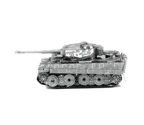 Metal Earth 3D Tank Tiger I. / Počet dielikov: 60 / od 14 rokov