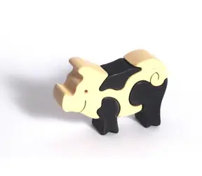 Fauna Drevené vkladacie puzzle z masívu malé prasiatko / od 3 rokov