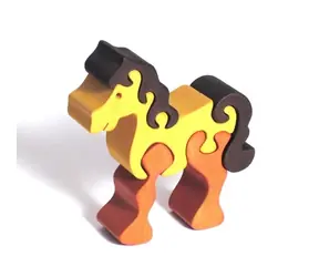 Fauna Drevené vkladacie puzzle z masívu malý kôň hnedý / od 3 rokov