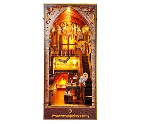 2Kids Toys 3D skladačka Zarážka na knihy Miniatúra domčeka Magický dom