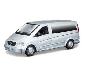 Bburago Mercedes-Benz VITO strieborná 1:32 / od 3 rokov