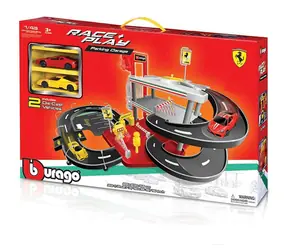 Bburago Ferrari Race + Play Garáž a parkovisko s dvoma autíčkami / 1:43 / od 3 rokov