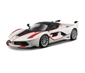Bburago RACING Ferrari FXX K biela / 1:24 / od 14 rokov