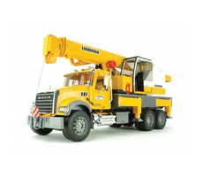 Bruder 02818 MACK Granite so žeriavom Liebherr / 1:16 / od 4 rokov