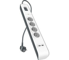 Belkin prepäťová ochrana 4 zásuvky / 2x USB / 2.4 A / 2 m