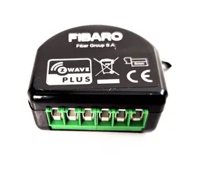 Fibaro Spínací reléový modul 2 (vstavaný) / 1x 2.5 kW / Z-Wave Plus