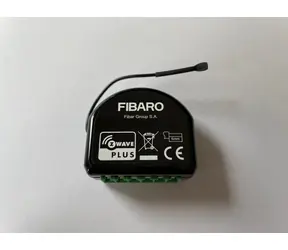 Fibaro Dvojitý spínací reléový modul 2 (vstavaný) / 2x 1.5 kW / Z-Wave Plus