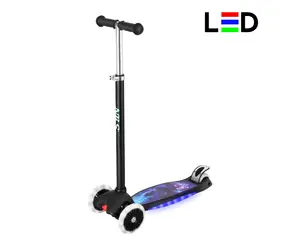 NILS Fun HLB1310 Detská trojkolesová kolobežka s LED čierna