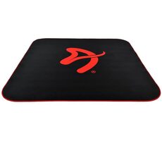 Arozzi Zona Quattro Black Red / ochranná podložka na podlahu / 116 x 116 cm / čierna s červeným logom
