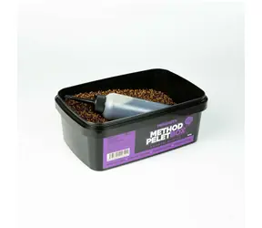 Mikbaits Method pelet box Pikantná slivka 400g + Activator 120ml