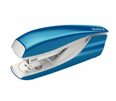 Leitz NeXXt WOW 5502 Stolová zošívačka metalická modrá / 3 mm / až 30 listov / P3 24|6 &amp; P3 26|6