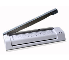 PEACH 3v1 PBP420 / laminovačka / A3 / vstavaná rezačka a zastrihávač rožkov,