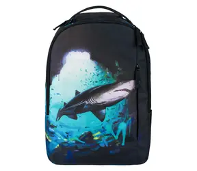 BAAGL Batoh eARTh - Žralok by Lukero / Vnútorné vrecko na 15" notebook / 23 l